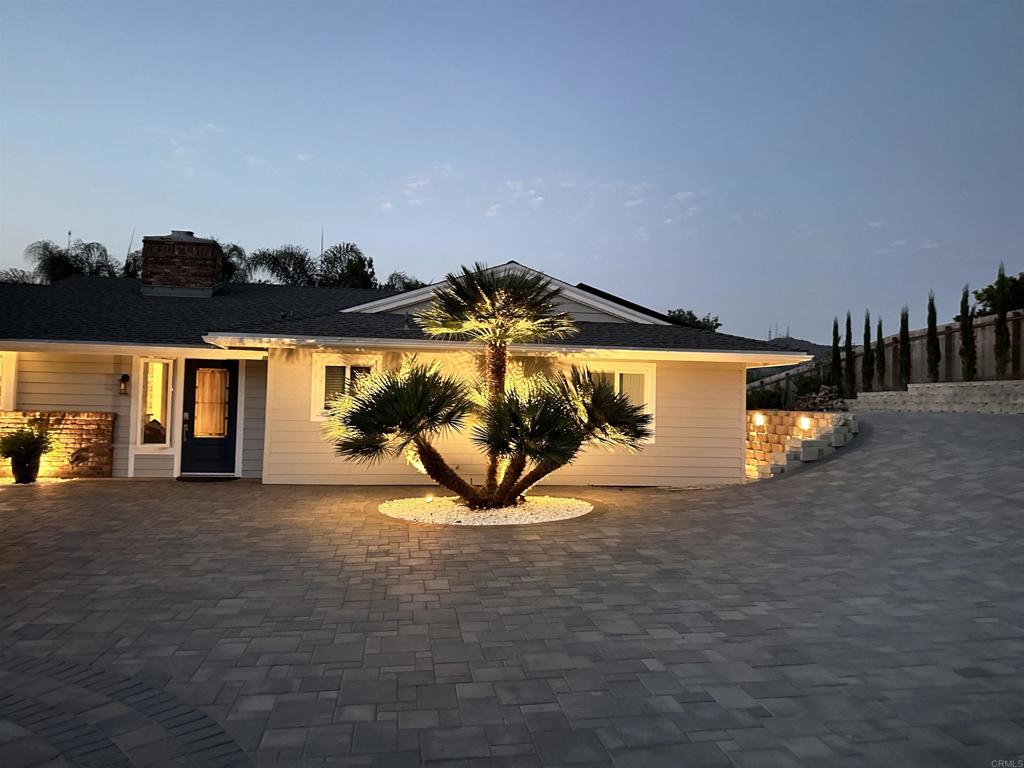 1001 Riverview Drive Fallbrook, CA 92028 - Photo 22 of 36 a view of a ocean
