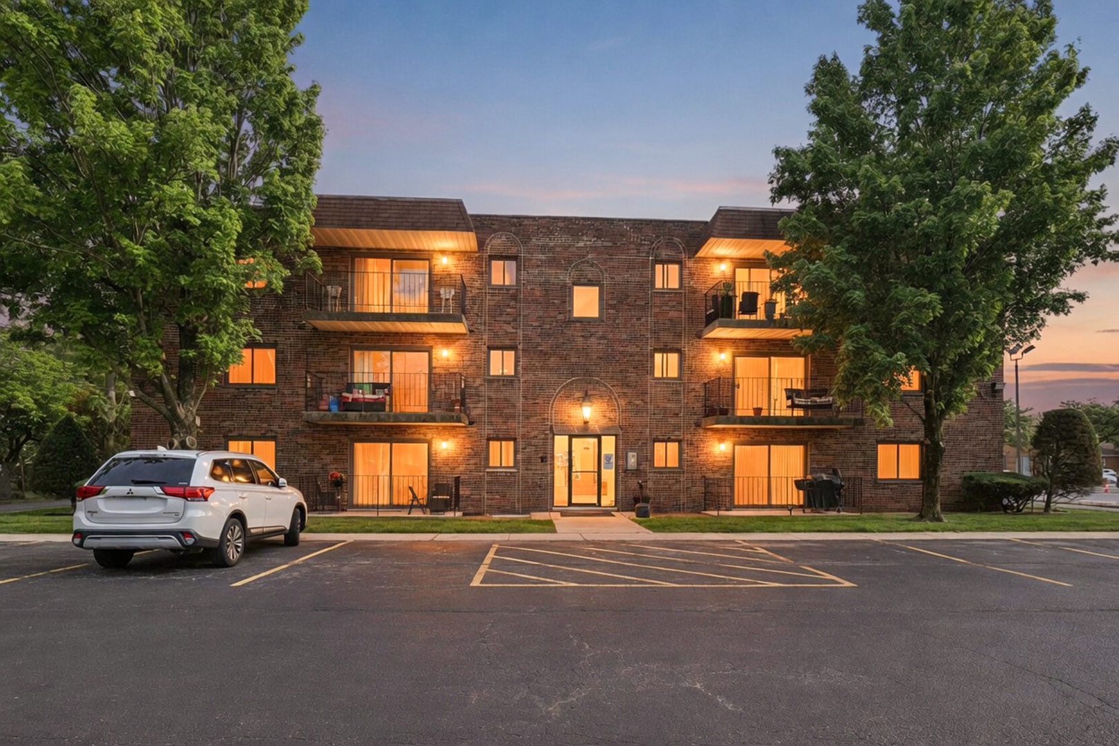 1940 183rd Street, Unit 2C Homewood, IL 60430 - Photo 1 of 19