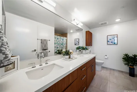 $1,225,000 | 629 Ke’eaumoku Street, Unit 3810, Honolulu, HI 96814