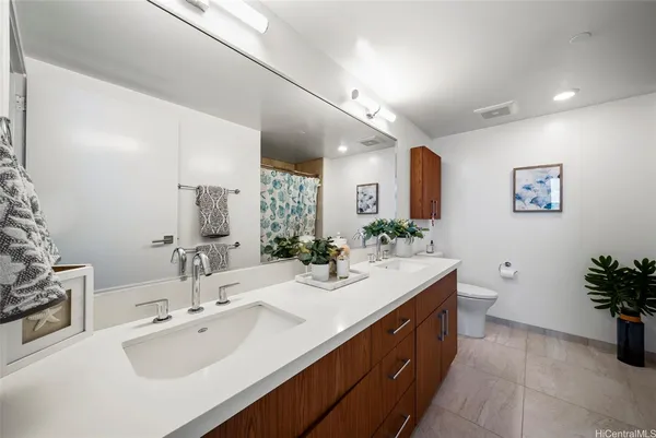 $1,225,000 | 629 Ke’eaumoku Street, Unit 3810, Honolulu, HI 96814