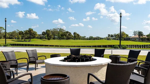 $485,000 | 533 Fallbrook Drive, Venice, FL 34292