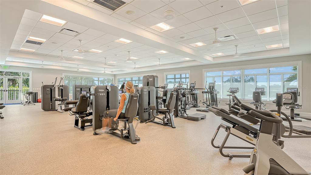 533 Fallbrook Drive Venice, FL 34292 - Photo 58 of 70 a view of a room with gym equipment