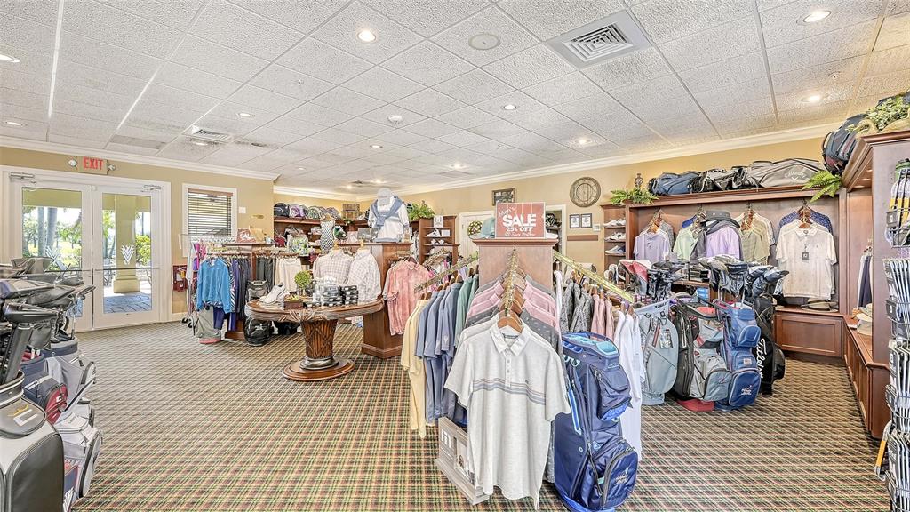 533 Fallbrook Drive Venice, FL 34292 - Photo 67 of 70 a view of a room with gym equipment