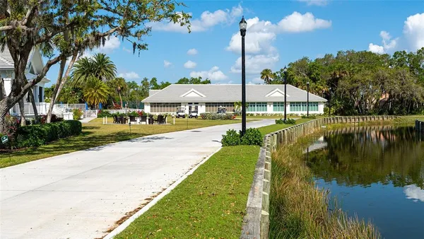 $485,000 | 533 Fallbrook Drive, Venice, FL 34292