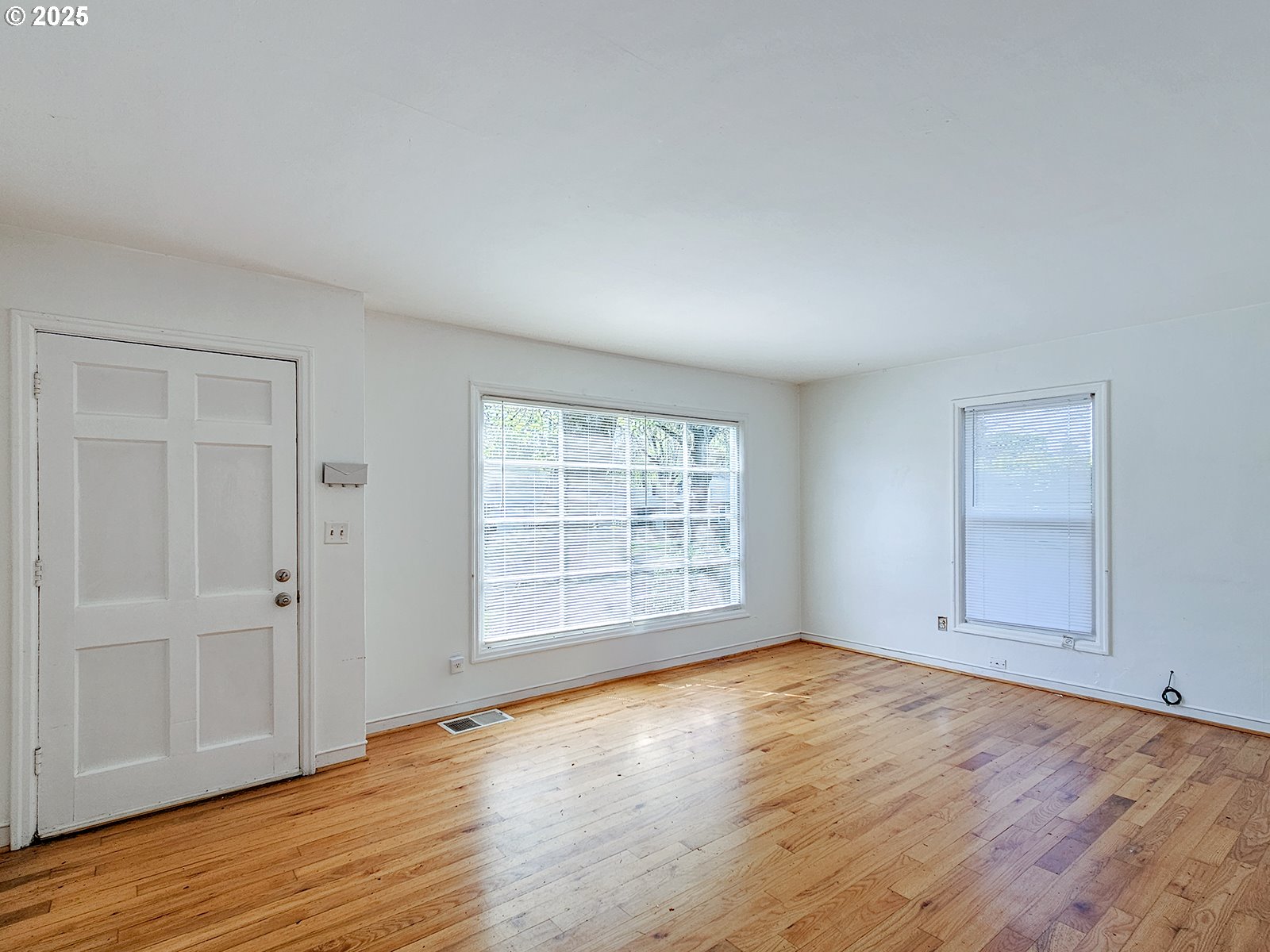 13355 Southwest Hazel Street Beaverton, OR 97005 - Photo 5 of 31 Gallery Image 5