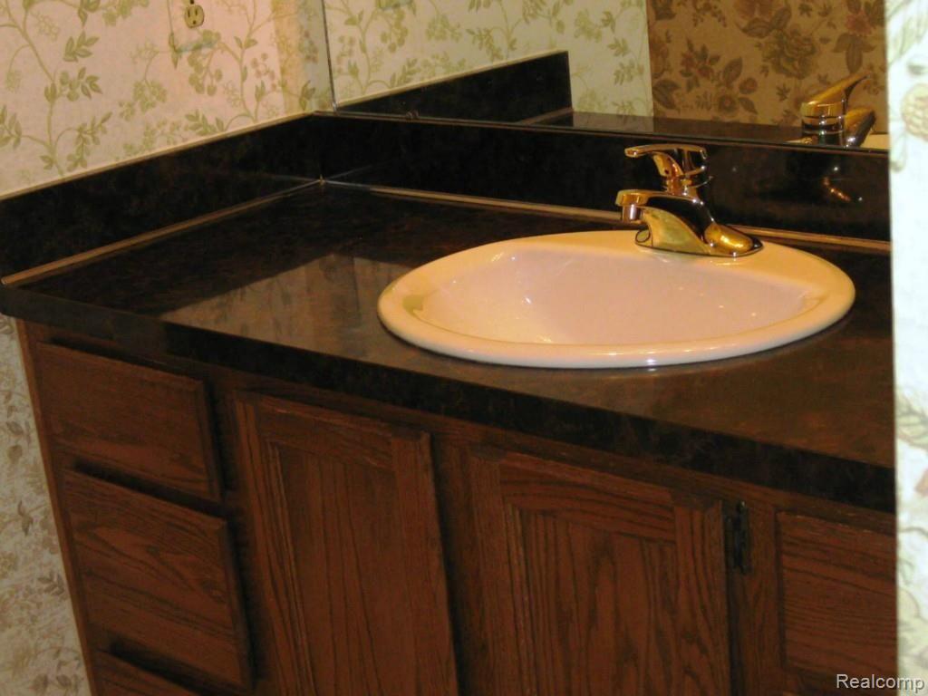 519 Tennyson, Unit 23 Rochester Hills, MI 48307 - Photo 20 of 33