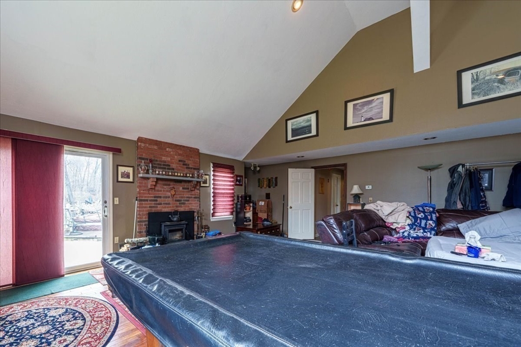 14 Whitewood Road Milford, MA 01757 - Photo 16 of 42