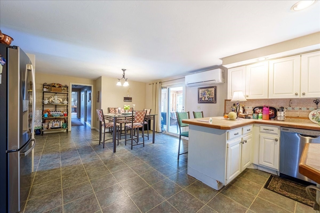 14 Whitewood Road Milford, MA 01757 - Photo 7 of 42