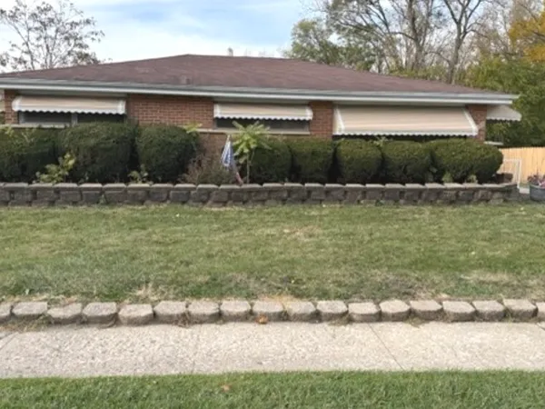$125,000 | 2732 Circle Drive, Markham, IL 60428