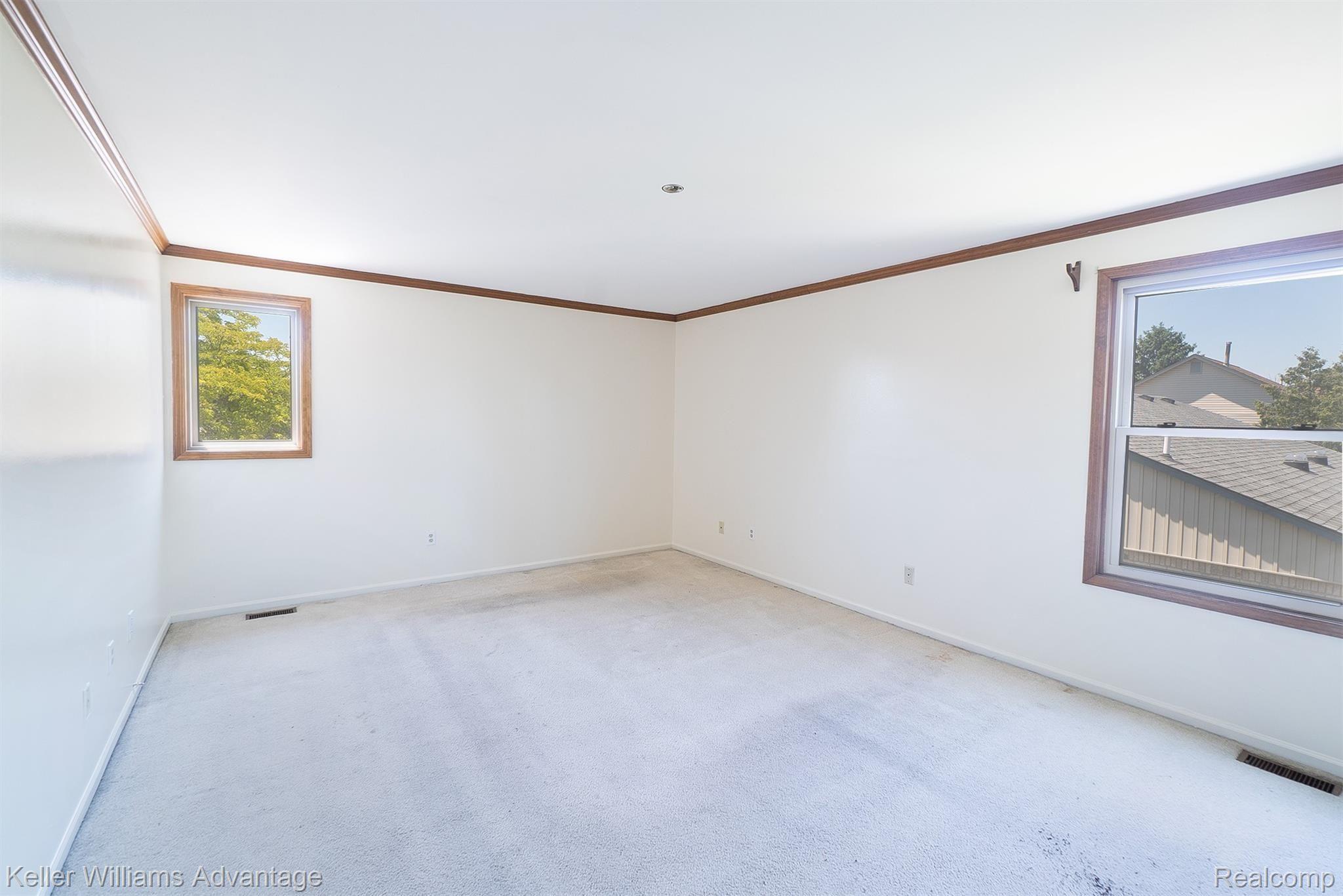 16349 Liberty Bell Road North Macomb, MI 48044 - Photo 13 of 33 LibertyBell_16349_masterbed a1.jpg