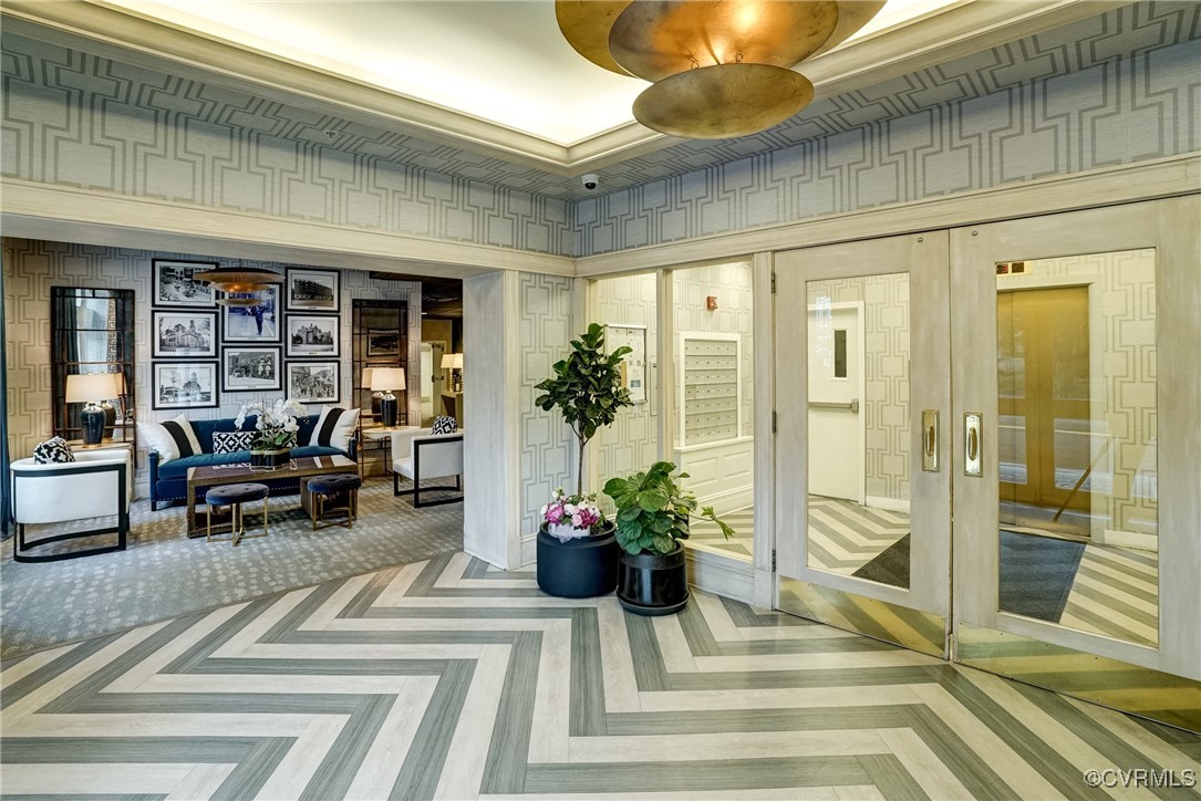 413 Stuart Circle, Unit 4C Richmond, VA 23220 - Photo 20 of 27 a view of lobby with furniture