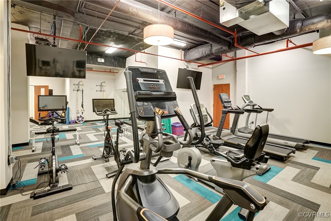 413 Stuart Circle, Unit 4C Richmond, VA 23220 - Photo 25 of 27 a view of a room with gym equipment