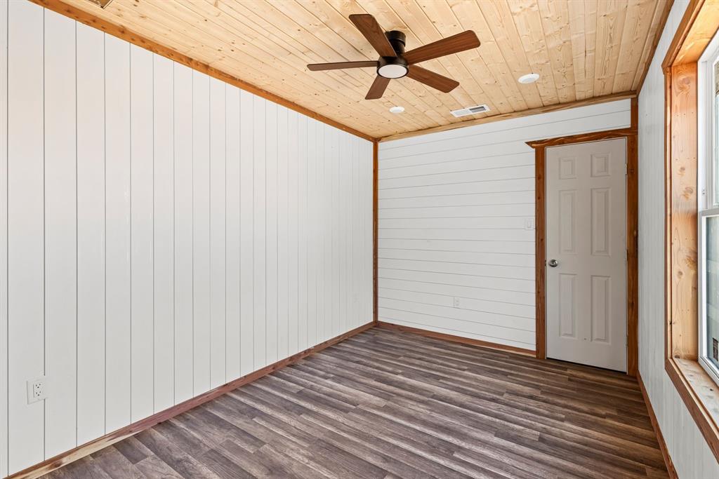 1000 Rs County Road 4520 Point, TX 75472 - Photo 13 of 35