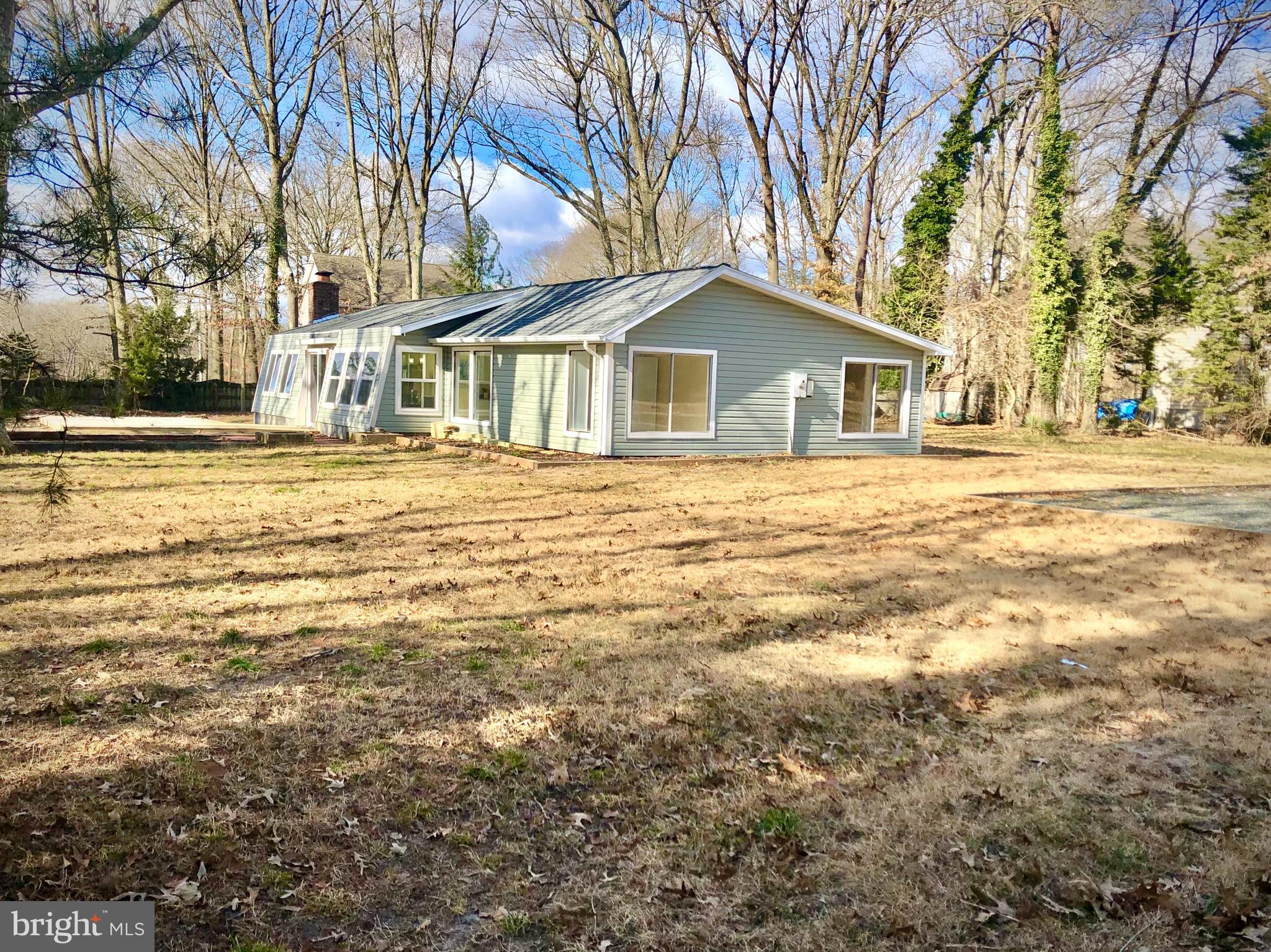 312 Magothy Bridge Road Pasadena, MD 21122 - Photo 2 of 37