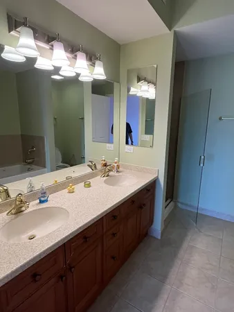 $3,500 | 799 Graceland Avenue, Unit 402A, Des Plaines, IL 60016