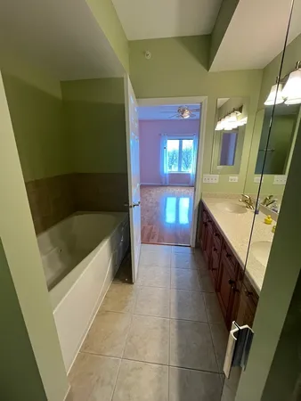 $3,500 | 799 Graceland Avenue, Unit 402A, Des Plaines, IL 60016