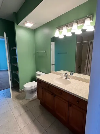 $3,500 | 799 Graceland Avenue, Unit 402A, Des Plaines, IL 60016