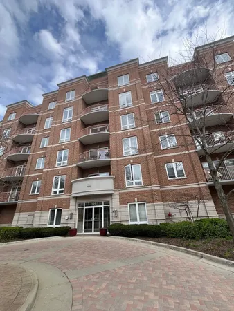 $3,500 | 799 Graceland Avenue, Unit 402A, Des Plaines, IL 60016