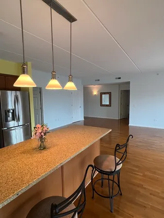 $3,500 | 799 Graceland Avenue, Unit 402A, Des Plaines, IL 60016