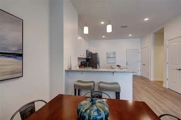 $2,050 | 30 Veterans Memorial Parkway, Unit 103, East Providence, RI 02914