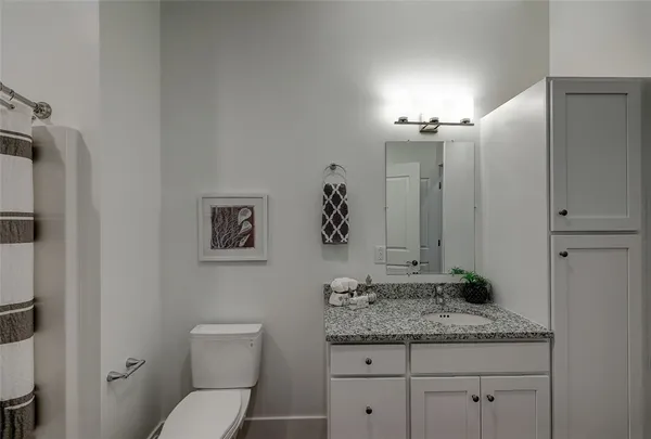 $2,050 | 30 Veterans Memorial Parkway, Unit 103, East Providence, RI 02914