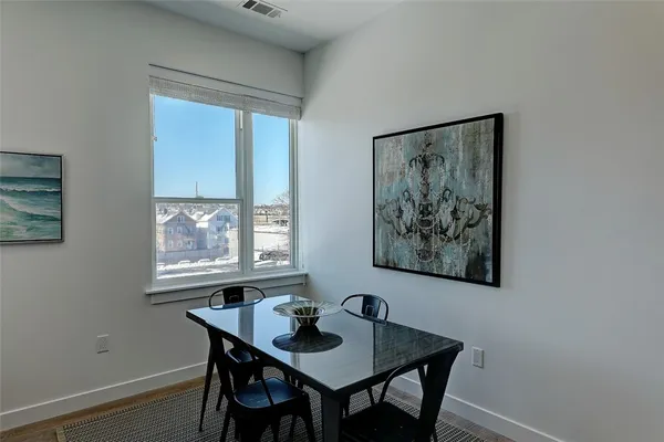 $2,050 | 30 Veterans Memorial Parkway, Unit 103, East Providence, RI 02914