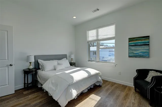 $2,050 | 30 Veterans Memorial Parkway, Unit 103, East Providence, RI 02914