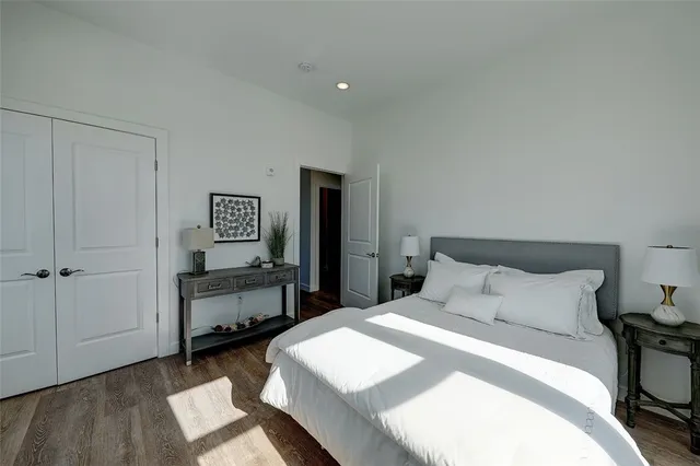 $2,050 | 30 Veterans Memorial Parkway, Unit 103, East Providence, RI 02914