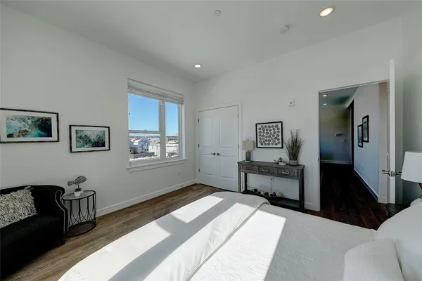 $2,050 | 30 Veterans Memorial Parkway, Unit 103, East Providence, RI 02914