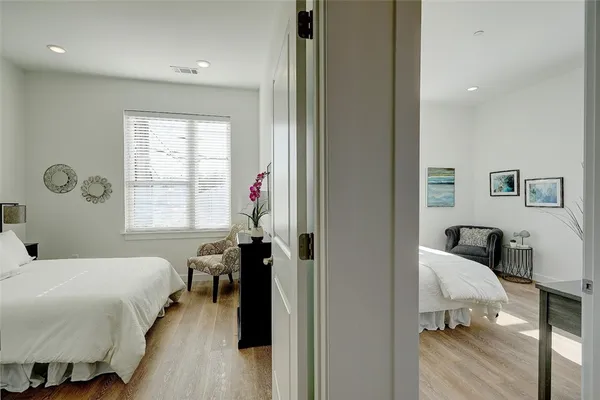 $2,050 | 30 Veterans Memorial Parkway, Unit 103, East Providence, RI 02914