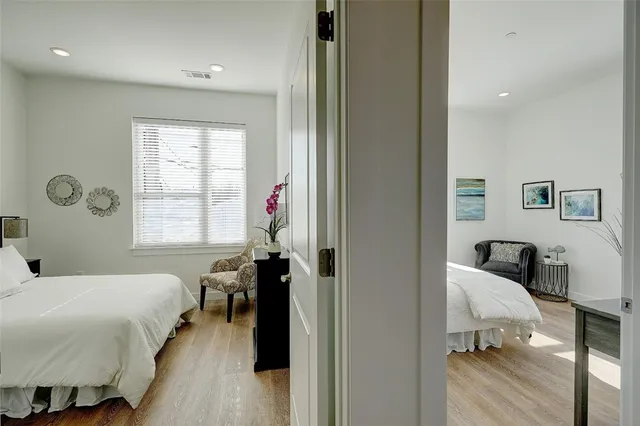 $2,050 | 30 Veterans Memorial Parkway, Unit 103, East Providence, RI 02914