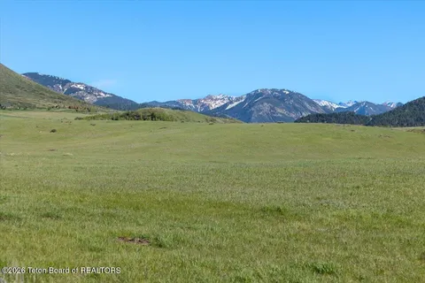 $2,250,000 | 7650 South Squaw Creek Road, Jackson, WY 83001