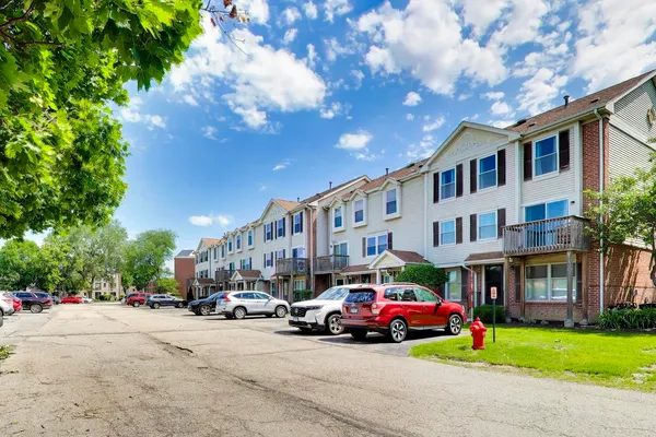 $225,000 | 5602 Tinder, Unit 6, Rolling Meadows, IL 60008