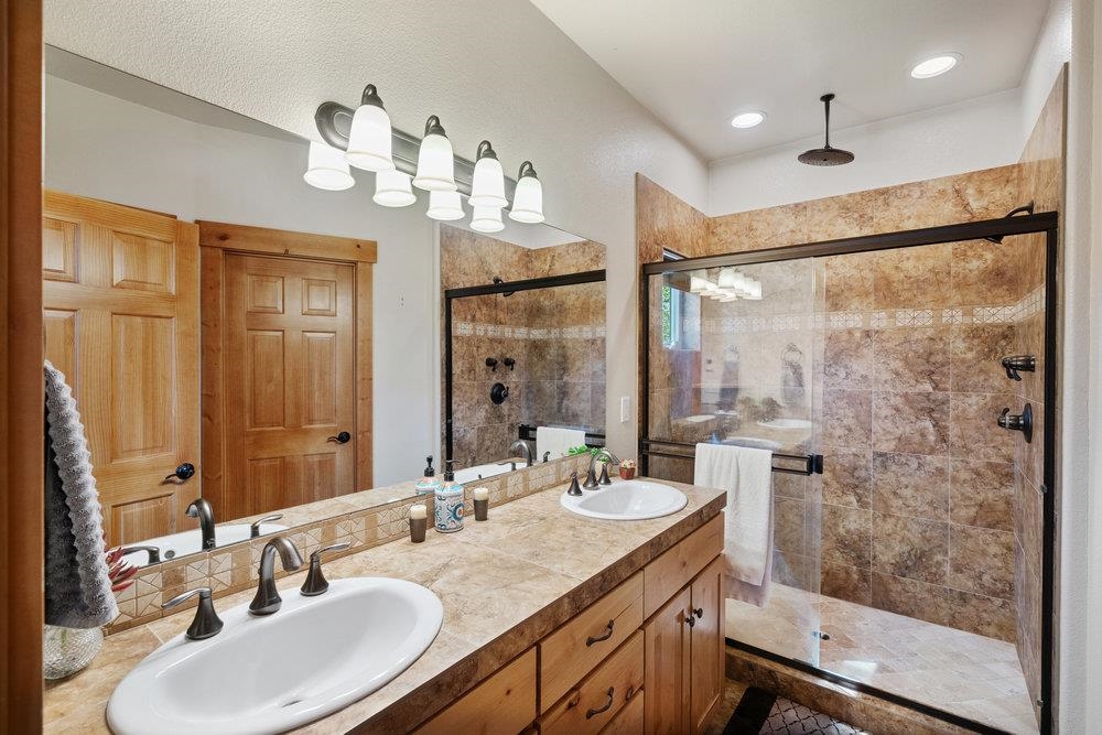 10143 Colton Creek Road Truckee, CA 96161 - Photo 15 of 26 Gallery Image 15