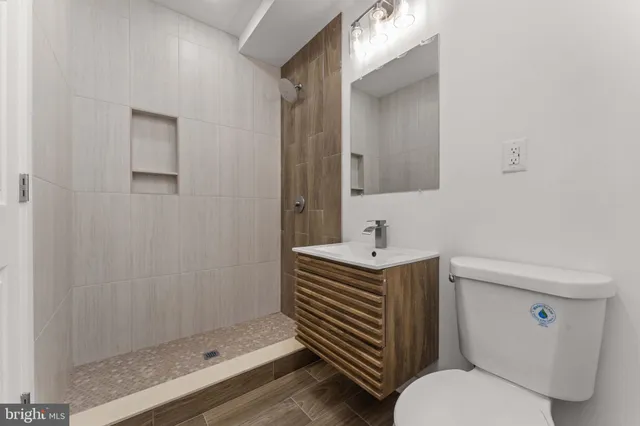 $439,900 | 2033 North 9th Street, Philadelphia, PA 19122