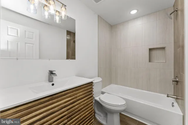 $439,900 | 2033 North 9th Street, Philadelphia, PA 19122