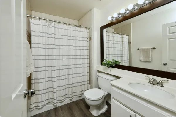 $555,000 | 3140 Castelar Court, Unit 202, Corona, CA 92882
