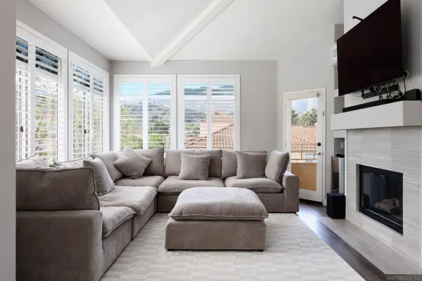 $555,000 | 3140 Castelar Court, Unit 202, Corona, CA 92882