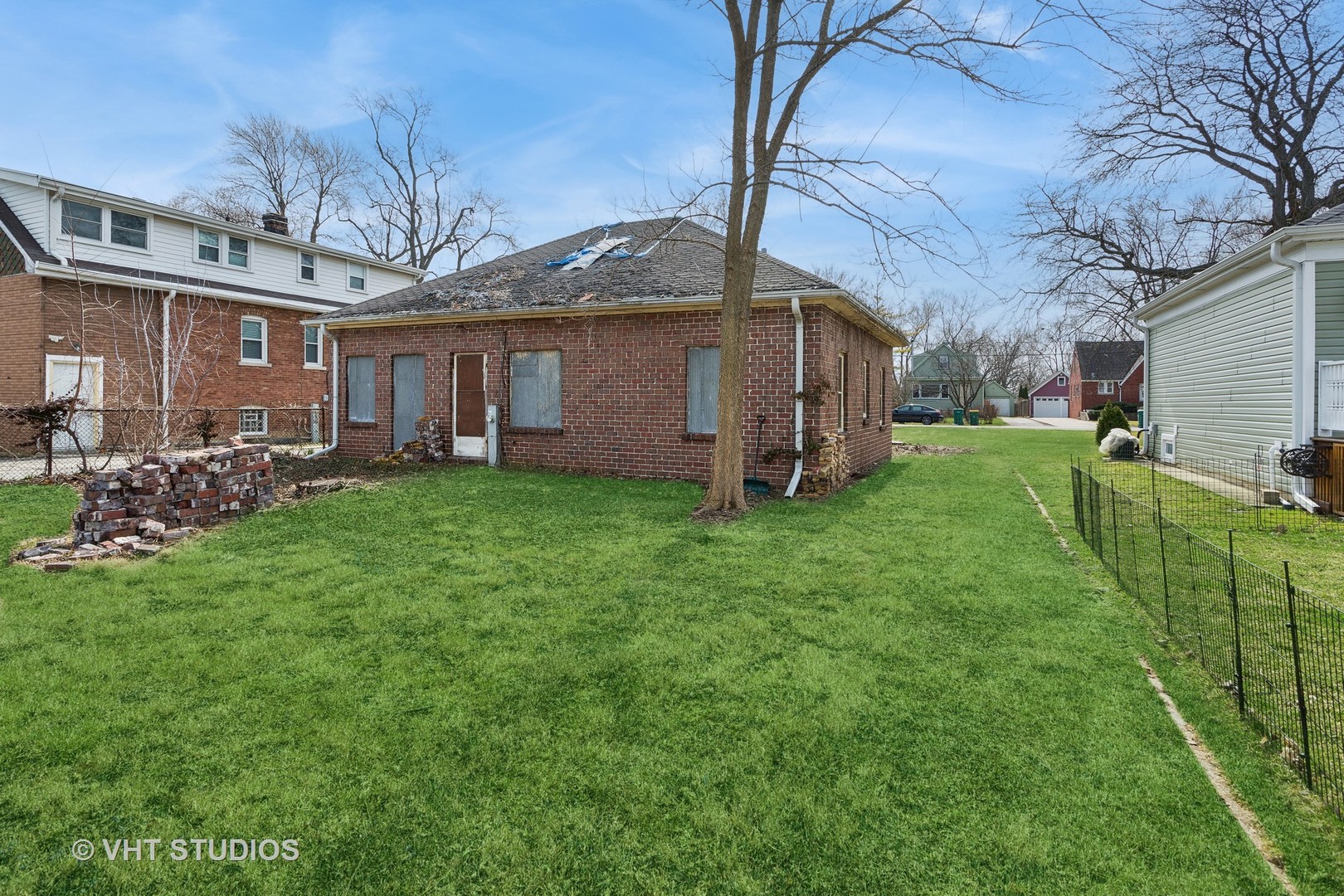 1647 Harding Road Northfield, IL 60093 - Photo 8 of 41 a view of a house with a yard