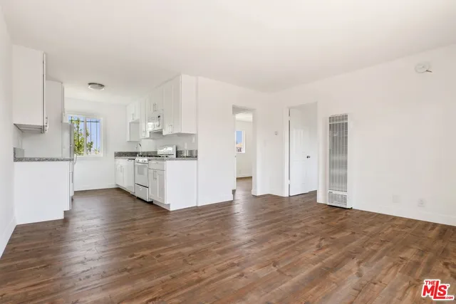 $1,795 | 1212 West 107th Street, Unit 7, Los Angeles, CA 90044