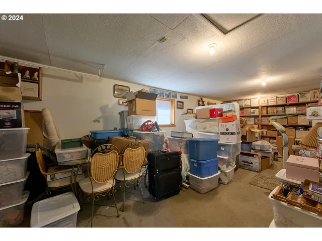 a storage room with washer and dryer
