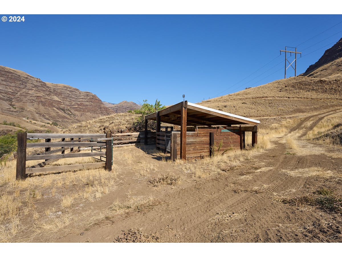 73745 Lower Imnaha Road Imnaha, OR 97842 - Photo 29 of 34 a view of a terrace