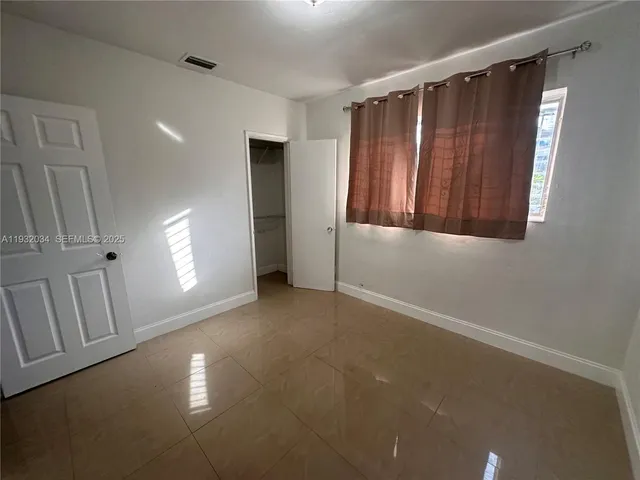 a view of empty room with window