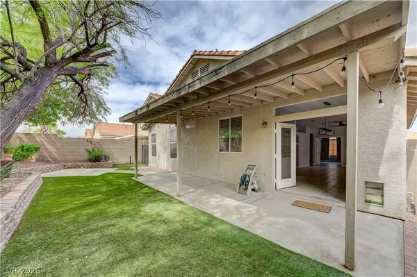 $2,350 | 1425 Hometown Avenue, Henderson, NV 89074