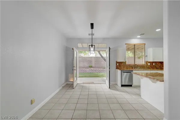 $2,350 | 1425 Hometown Avenue, Henderson, NV 89074