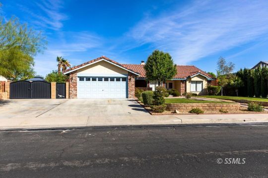 924 Hermosa Avenue Ridgecrest, CA 93555 - Photo 4 of 40 Gallery Image 4