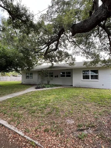 $1,745 | 2650 15th Street North, St. Petersburg, FL 33704