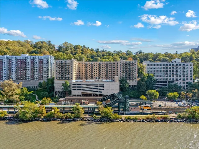 $315,000 | 1085 Warburton Avenue, Unit 120, Yonkers, NY 10701