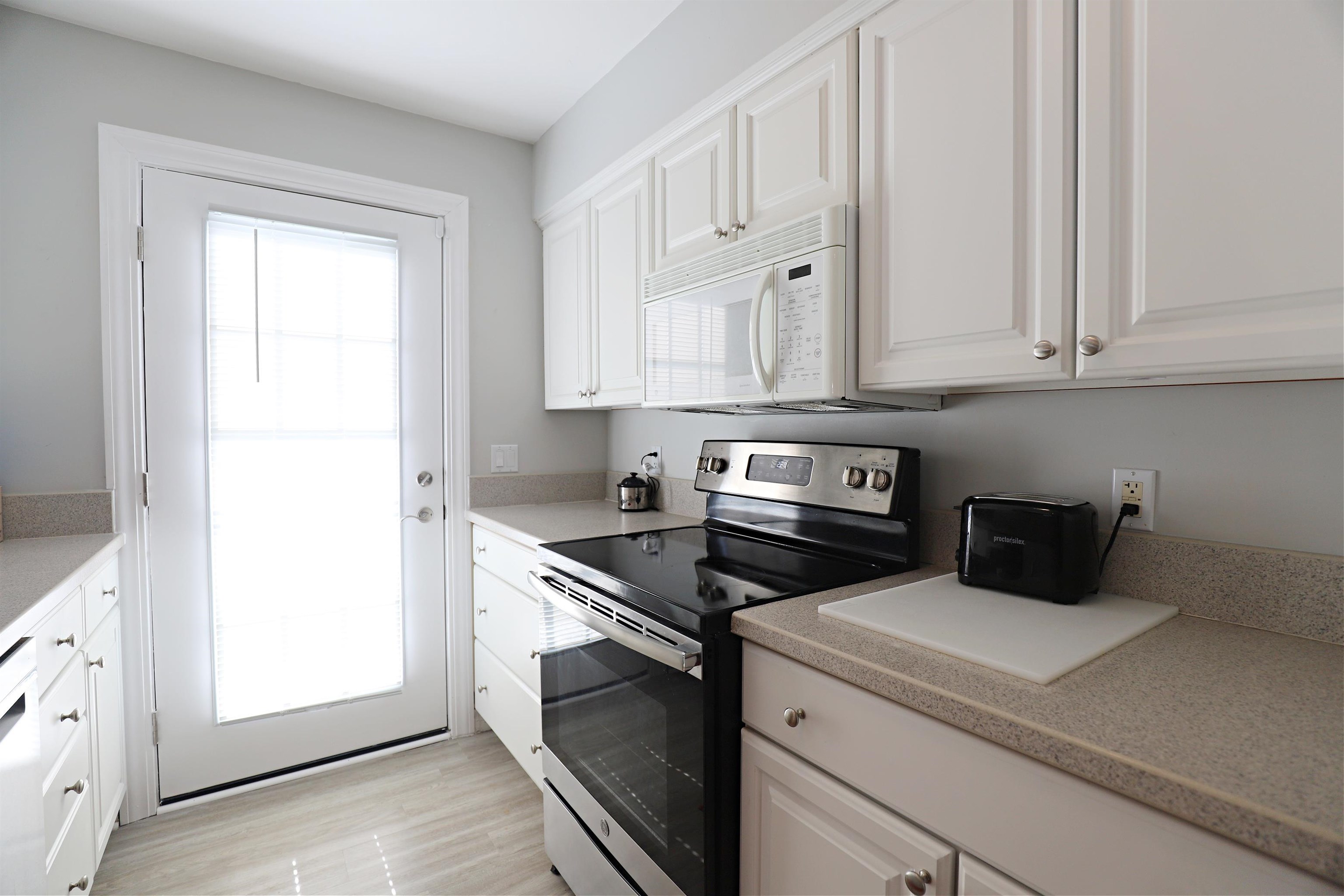 7160 Kings Way Flushing, MI 48433 - Photo 10 of 29