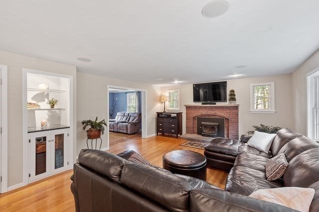 26 New Pond Road Groton, MA 01450 - Photo 10 of 42